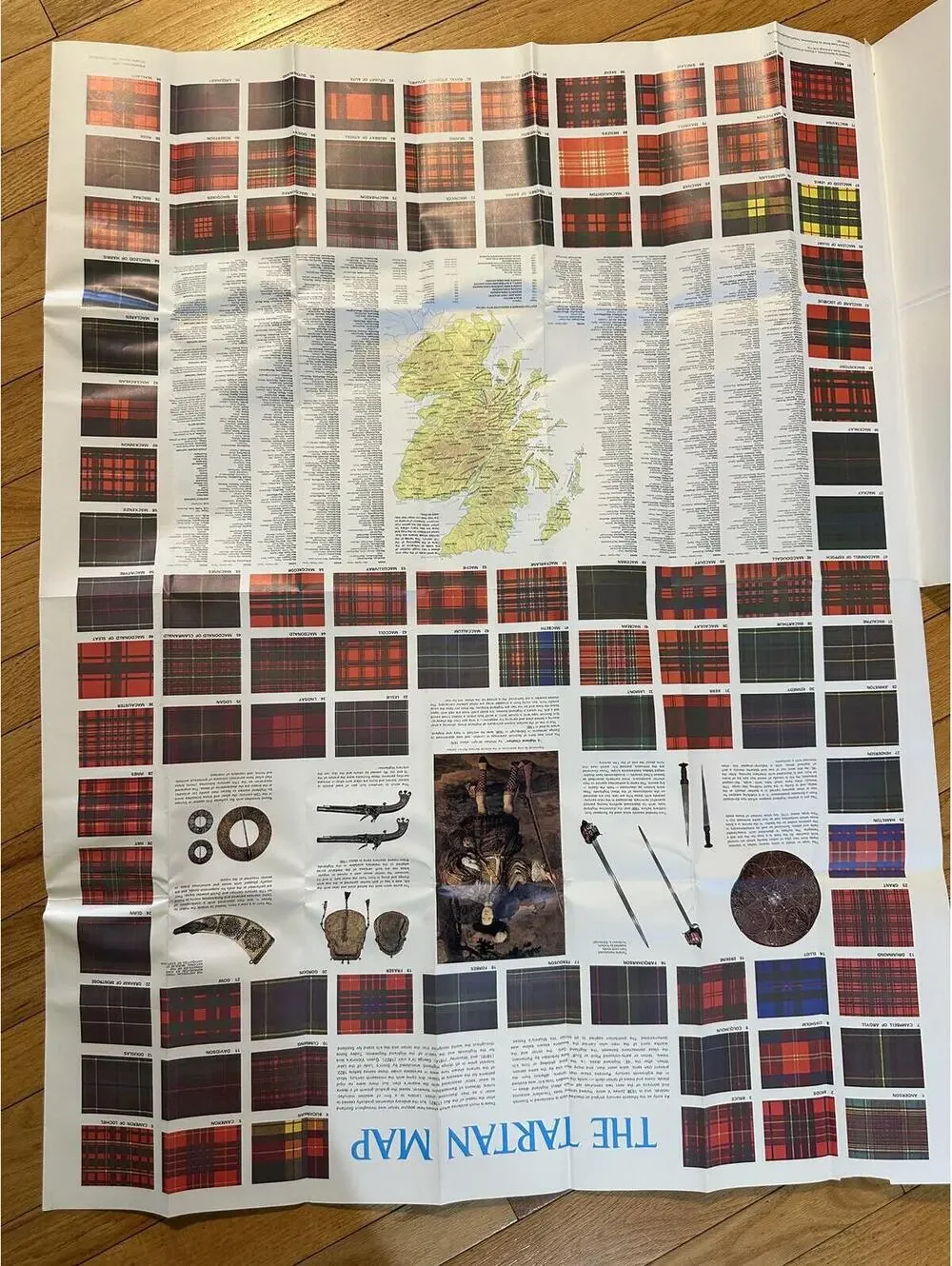 VTG 1979 Bartholomew Pictorial TARTAN Map of Scotland Printed in Great Britain